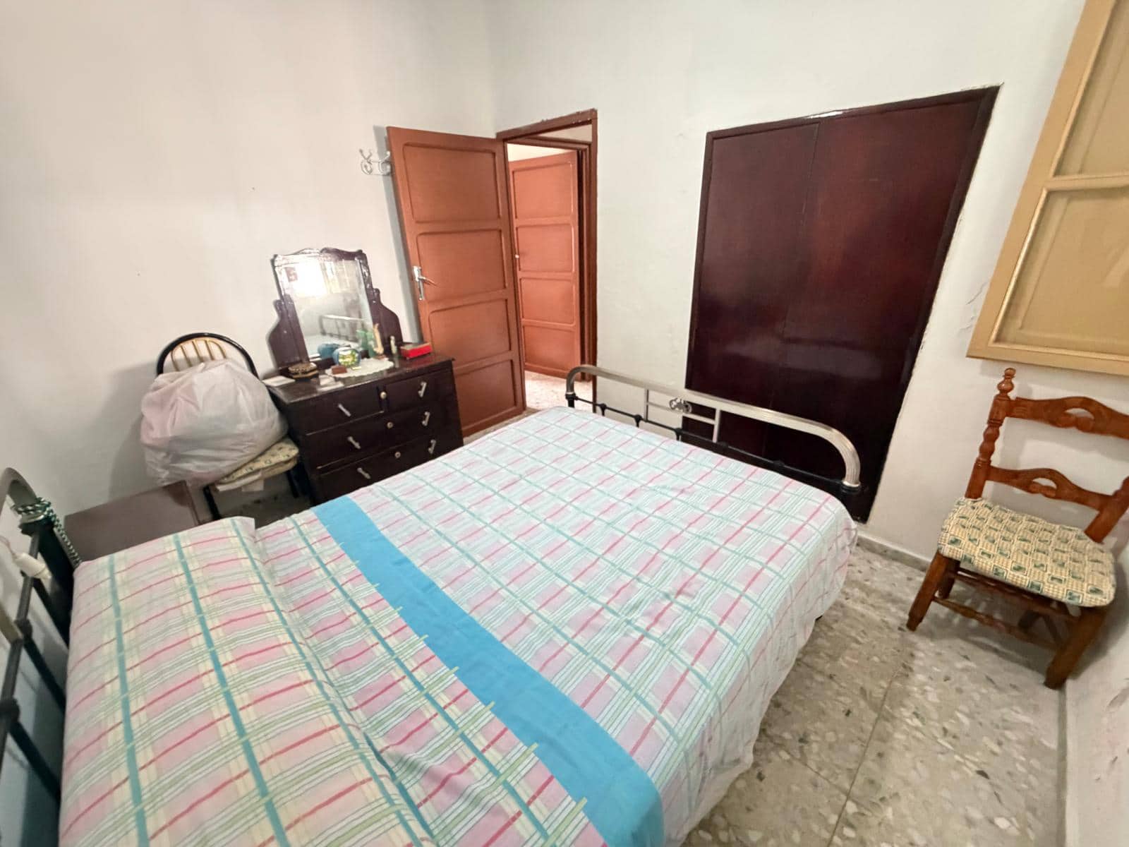 4 slaapkamer Huis te koop in Martos met zwembad garage - € 99.898 (Ref: 9789919)