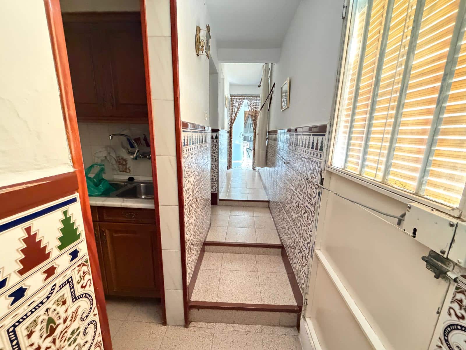 4 slaapkamer Huis te koop in Martos met zwembad garage - € 99.898 (Ref: 9789919)