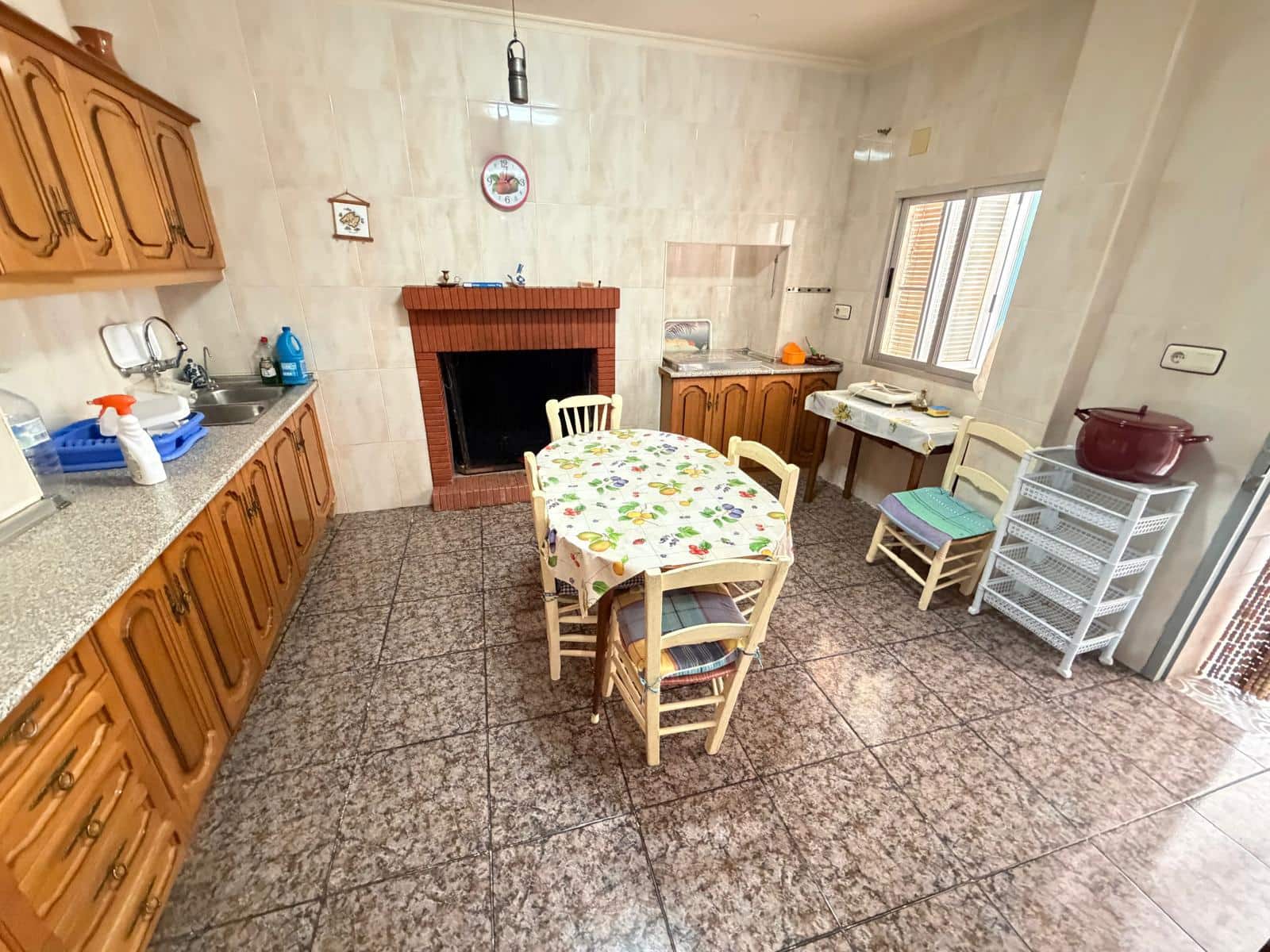 4 slaapkamer Huis te koop in Martos met zwembad garage - € 99.898 (Ref: 9789919)