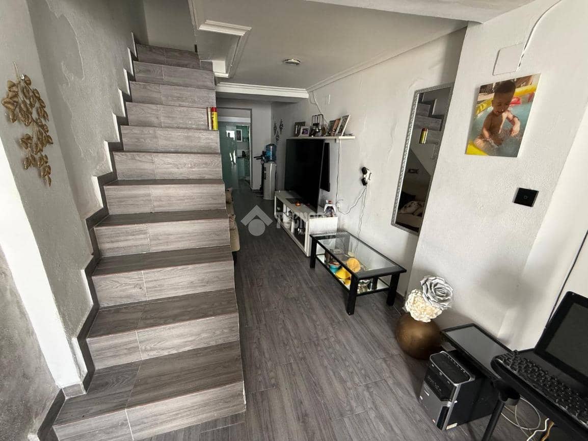 3 bedroom Townhouse for sale in Martos - € 44,500 (Ref: 9889407)