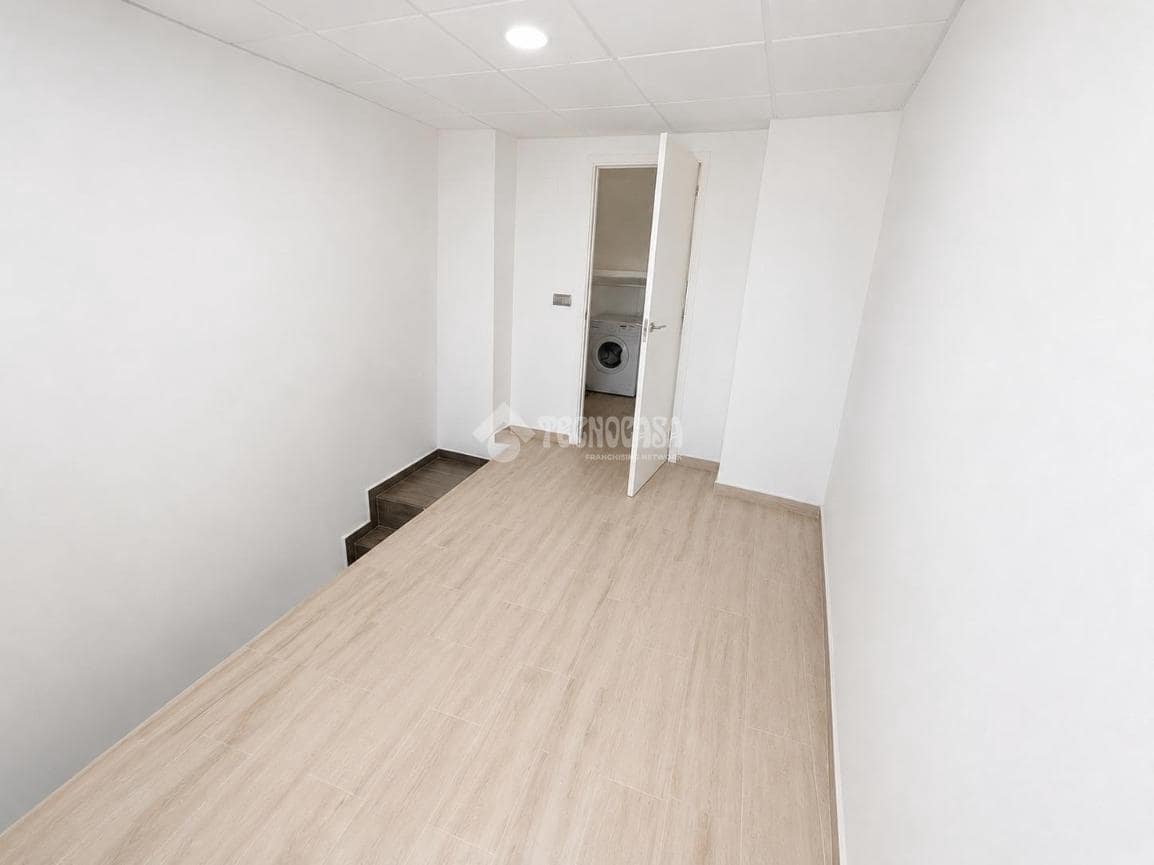 3 bedroom Townhouse for sale in Martos - € 44,500 (Ref: 9889407)