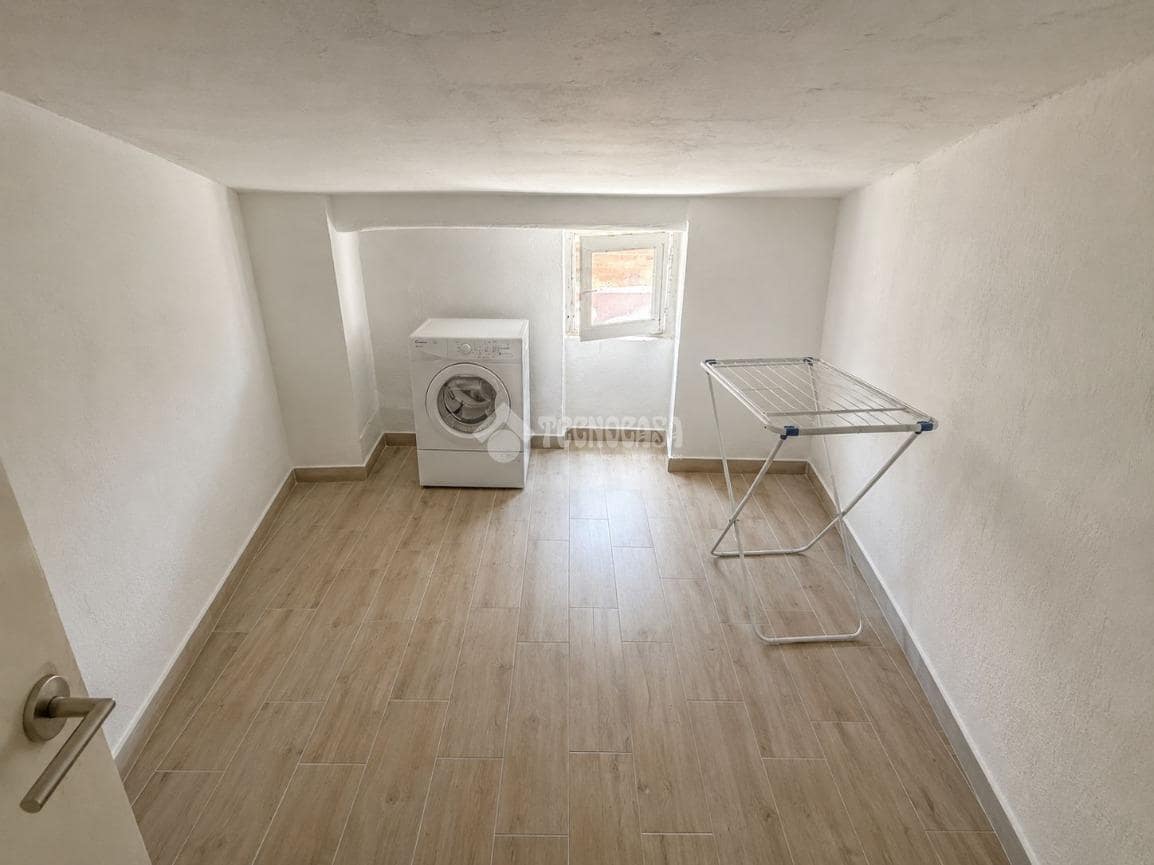 3 bedroom Townhouse for sale in Martos - € 44,500 (Ref: 9889407)