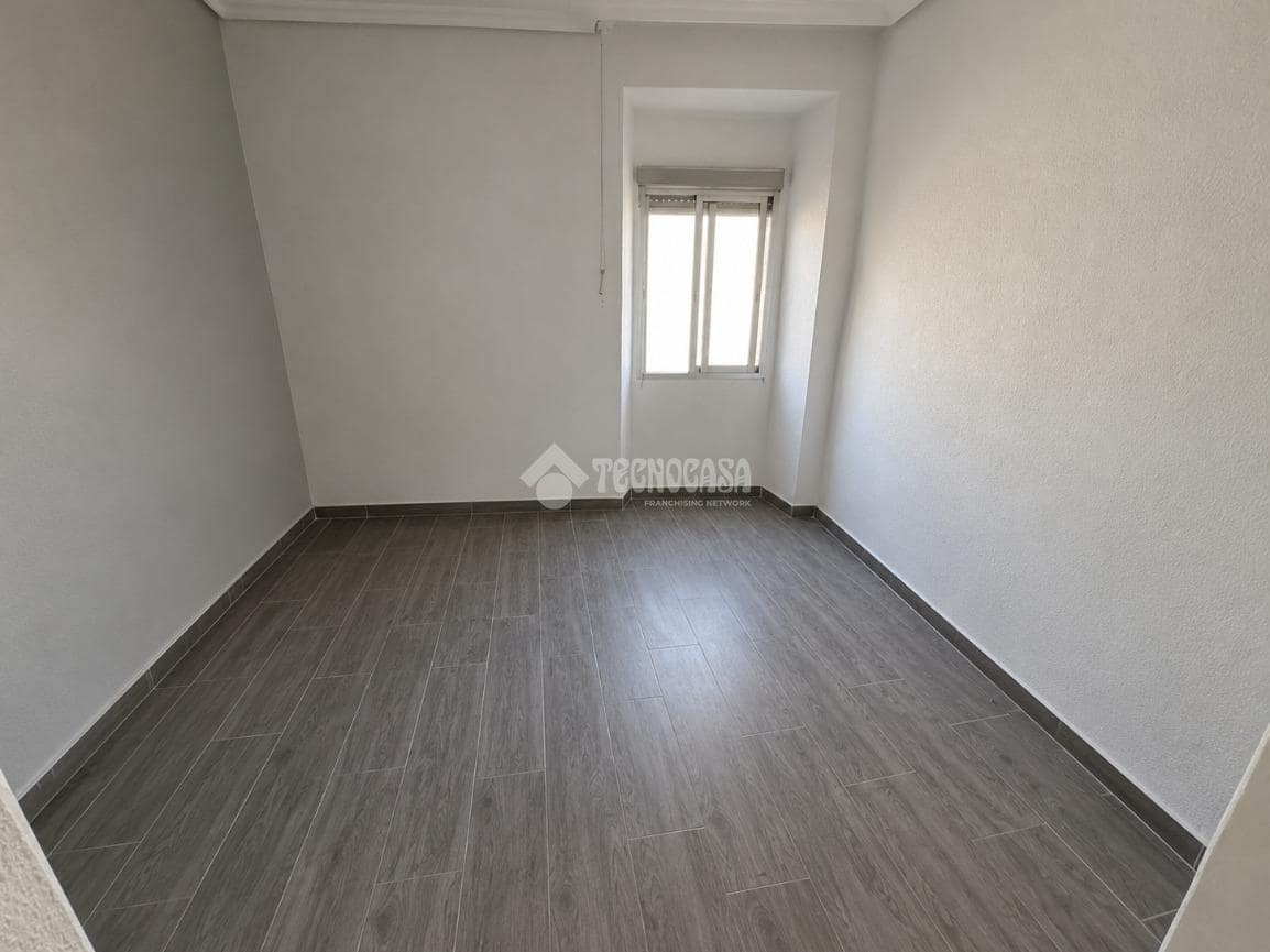 3 bedroom Townhouse for sale in Martos - € 44,500 (Ref: 9889407)