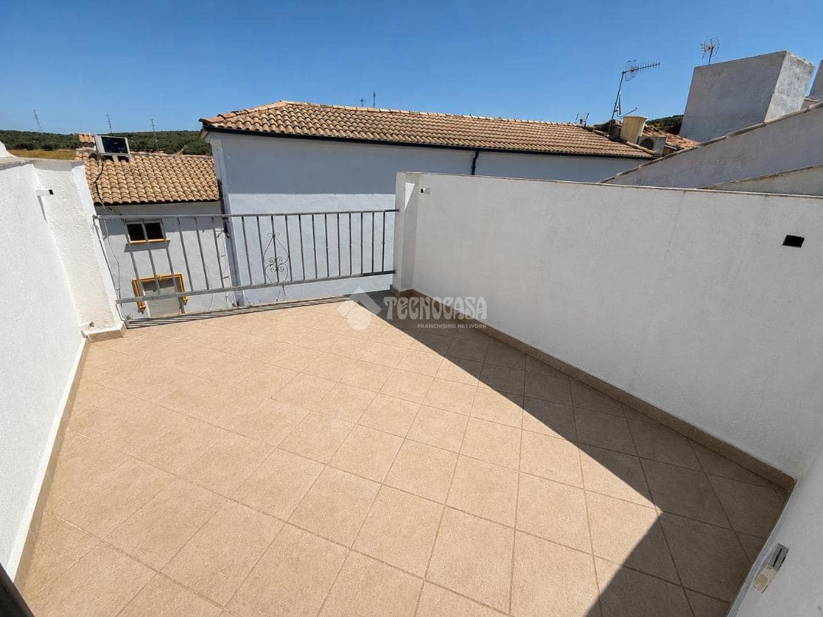3 bedroom Townhouse for sale in Martos - € 44,500 (Ref: 9889407)