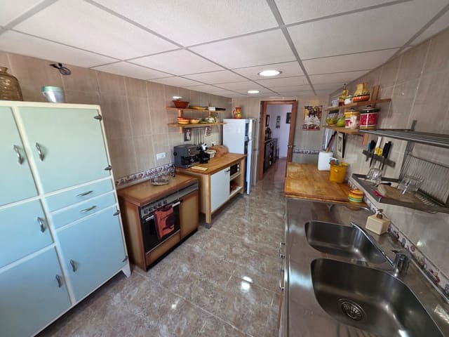 4 soveværelse Byhus til salg i Martos - € 59.900 (Ref: 9945986)