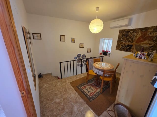 4 soveværelse Byhus til salg i Martos - € 59.900 (Ref: 9945986)