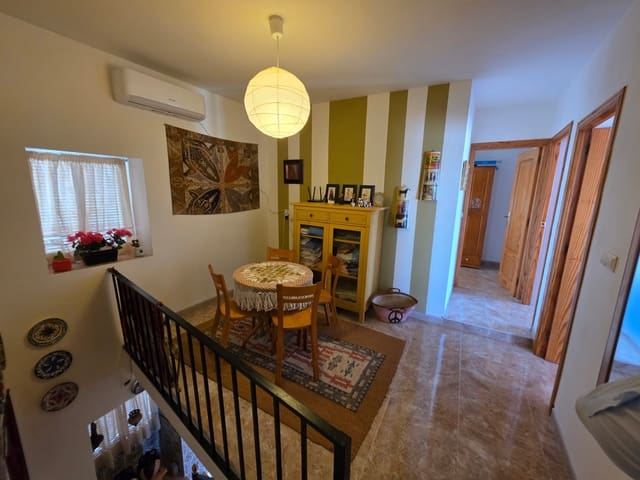 4 soveværelse Byhus til salg i Martos - € 59.900 (Ref: 9945986)