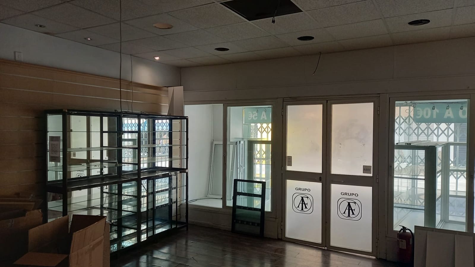 Sklep na sprzedaż w Miasto Malaga - 399 000 € (Ref: 9203066)