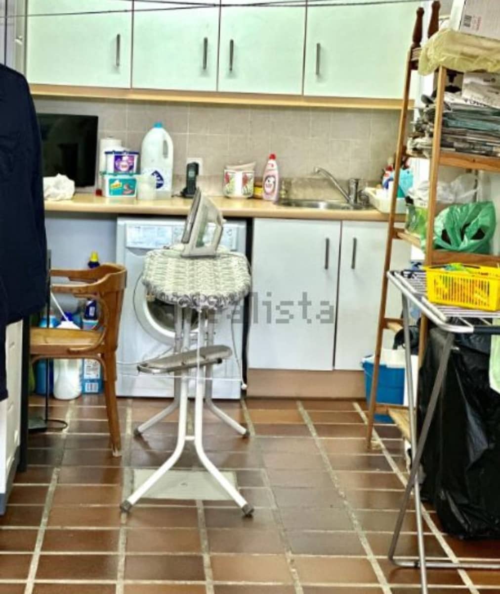 5 soveværelse Semi-Rækkehus til salg i Malaga by med swimmingpool garage - € 824.000 (Ref: 9203431)