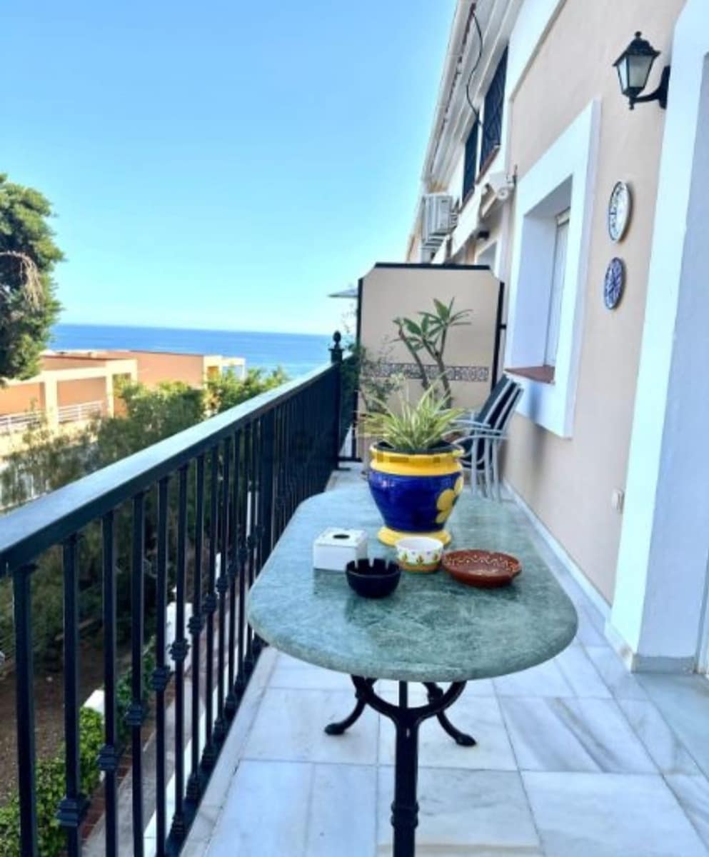 5 soveværelse Semi-Rækkehus til salg i Malaga by med swimmingpool garage - € 824.000 (Ref: 9203431)