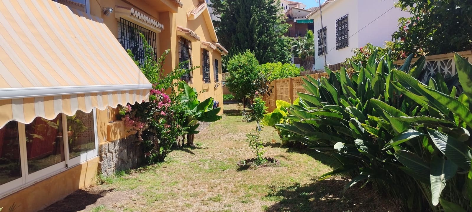 3 slaapkamer Huis te koop in Rincon de la Victoria met zwembad - € 680.000 (Ref: 9203498)