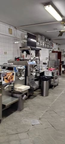 4 soverom Kommersiell til salgs i Pedregalejo Playa, Málaga by - € 950 000 (Ref: 9205748)