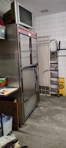 4 soverom Kommersiell til salgs i Pedregalejo Playa, Málaga by - € 950 000 (Ref: 9205748)