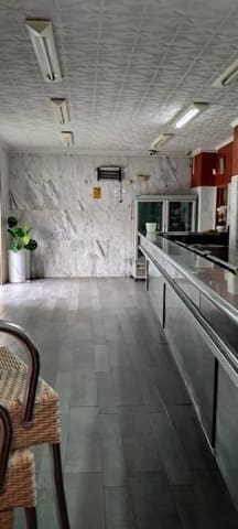 4 soverom Kommersiell til salgs i Pedregalejo Playa, Málaga by - € 950 000 (Ref: 9205748)