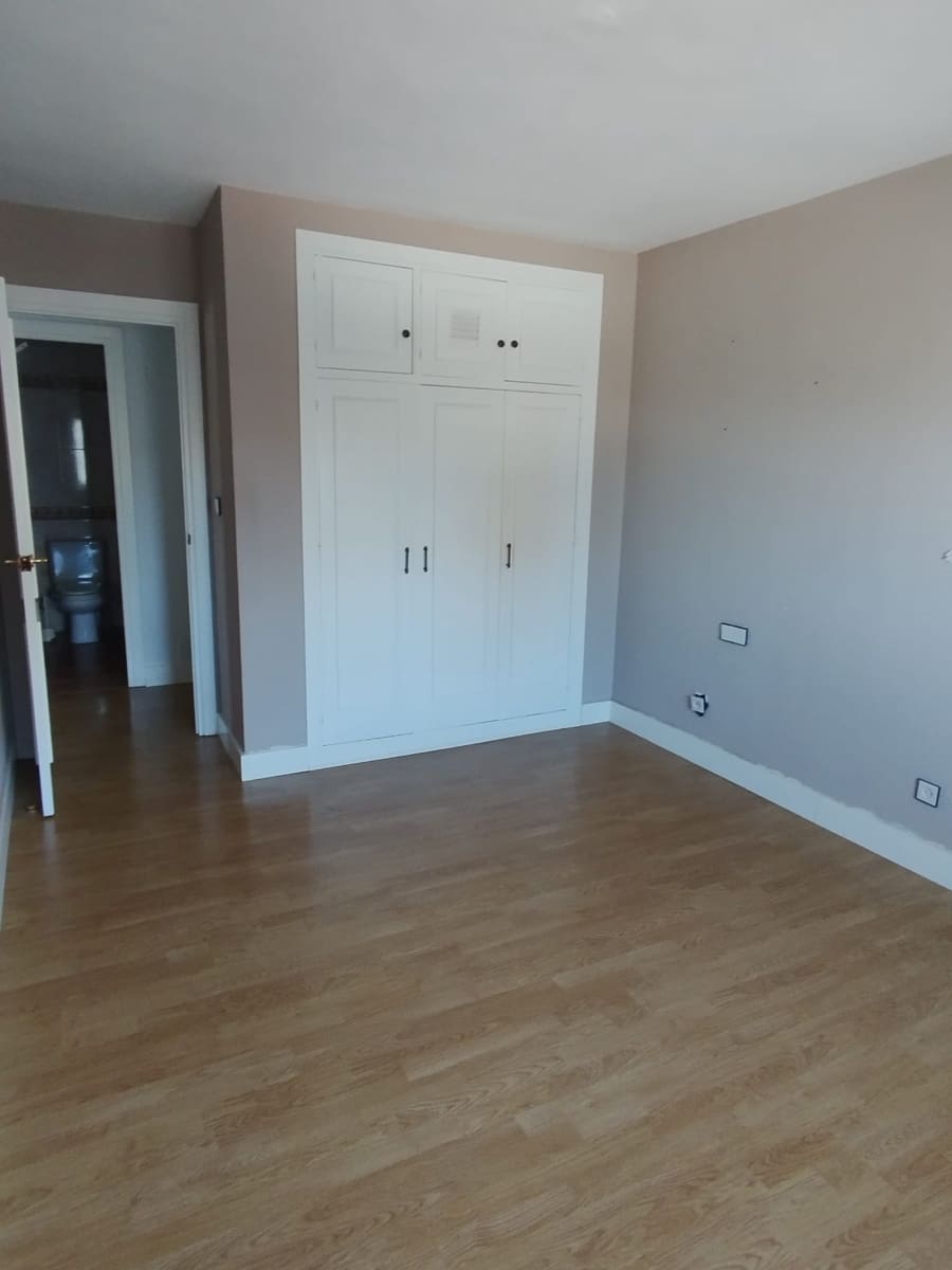 4 soveværelse Lejlighed til salg i Malaga by med garage - € 1.200.000 (Ref: 9216616)