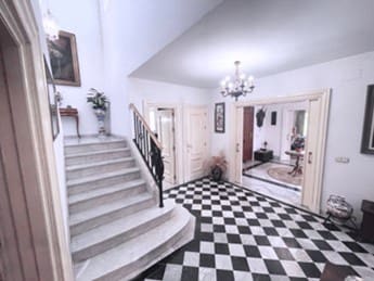 11 soveværelse Byhus til salg i Malaga by med swimmingpool - € 1.860.000 (Ref: 9216650)