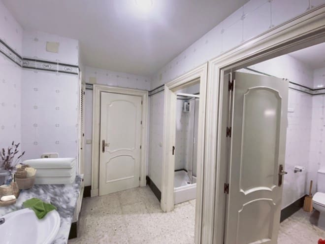 11 soveværelse Byhus til salg i Malaga by med swimmingpool - € 1.860.000 (Ref: 9216650)