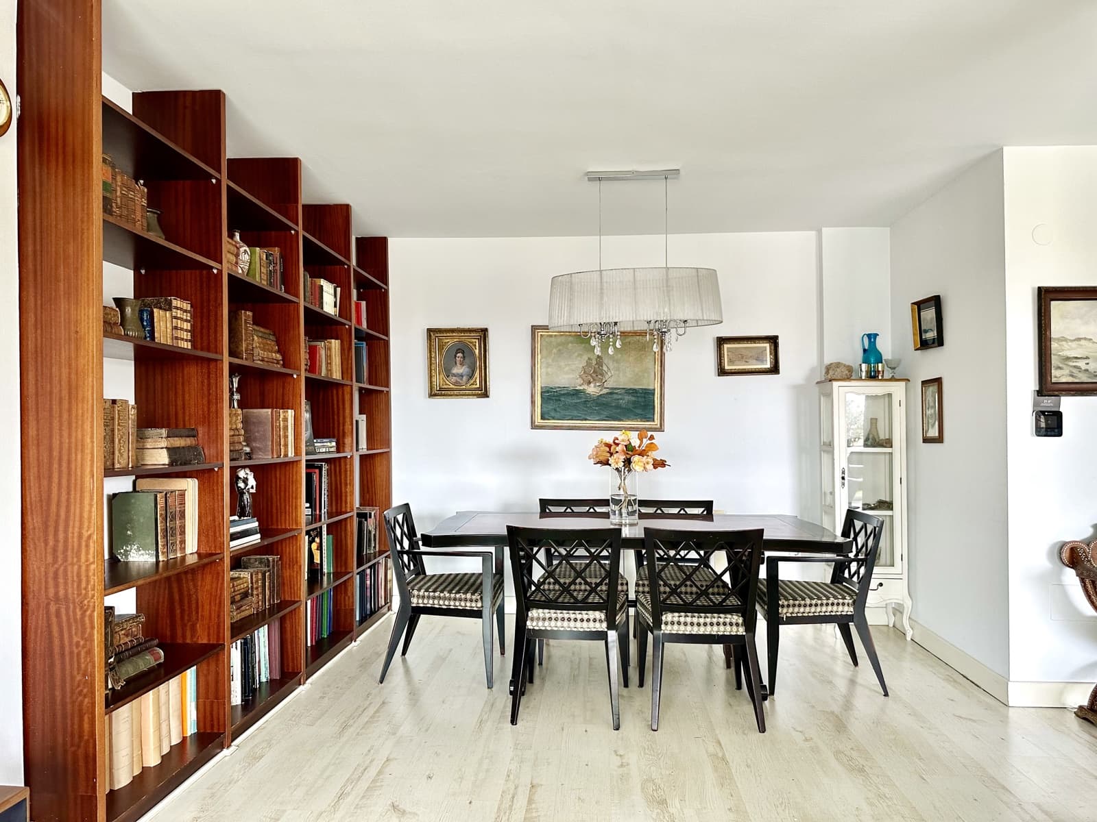 5 soveværelse Semi-Rækkehus til salg i Malaga by med swimmingpool - € 1.098.000 (Ref: 9216652)