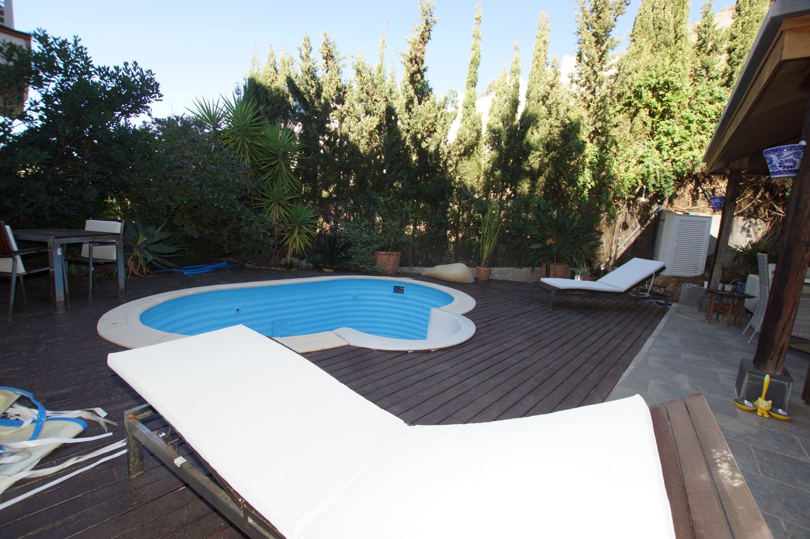 5 soveværelse Semi-Rækkehus til salg i Malaga by med swimmingpool - € 1.098.000 (Ref: 9216652)