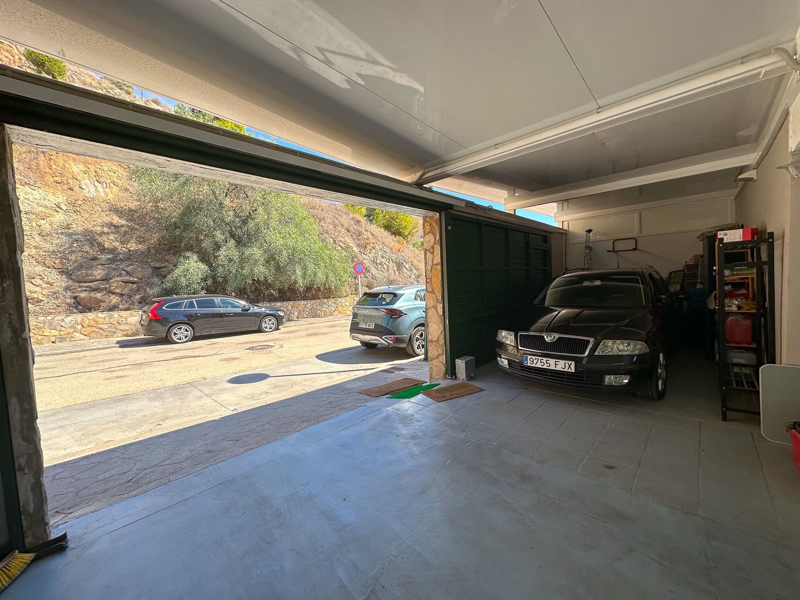 5 soveværelse Semi-Rækkehus til salg i Malaga by med swimmingpool - € 1.098.000 (Ref: 9216652)