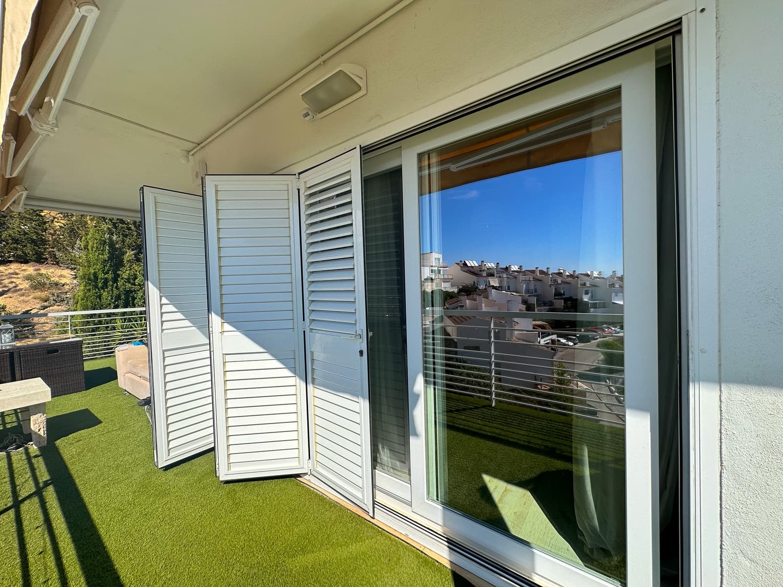 5 soveværelse Semi-Rækkehus til salg i Malaga by med swimmingpool - € 1.098.000 (Ref: 9216652)