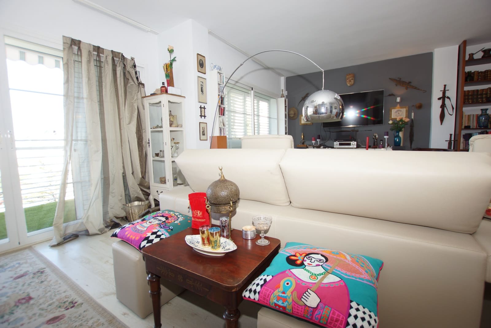 5 soveværelse Semi-Rækkehus til salg i Malaga by med swimmingpool - € 1.098.000 (Ref: 9216652)