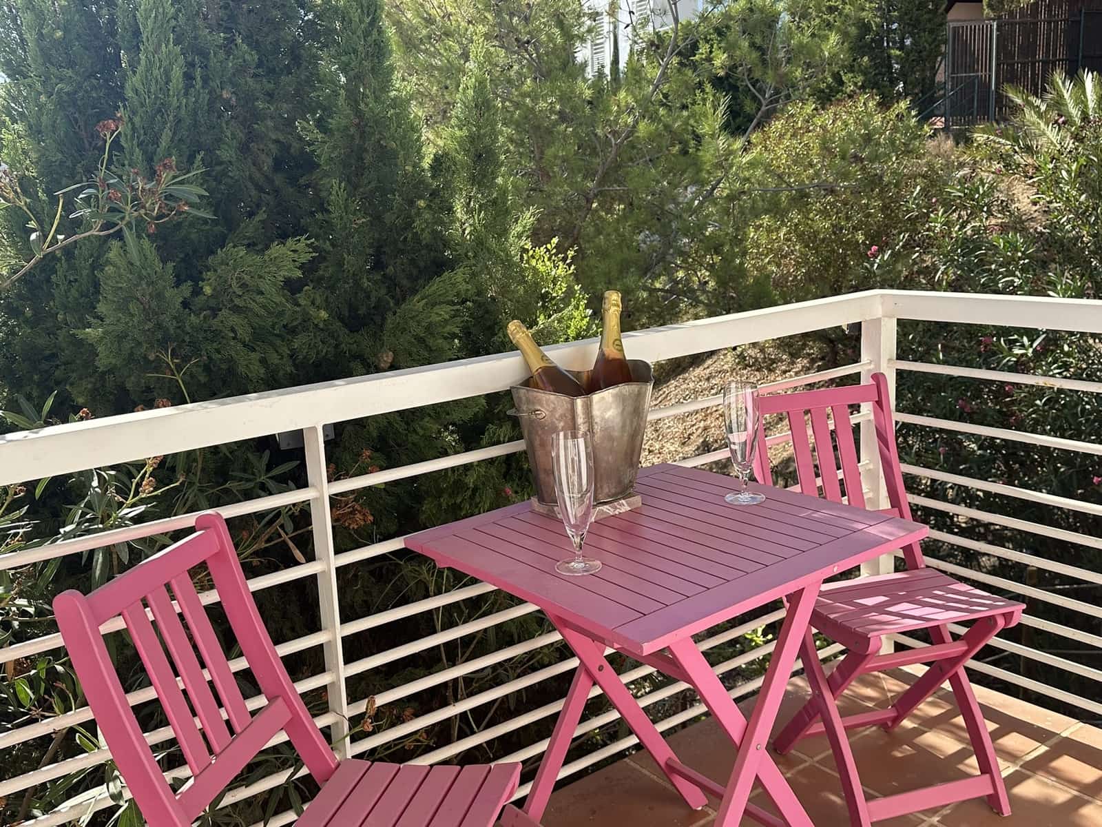 5 soveværelse Semi-Rækkehus til salg i Malaga by med swimmingpool - € 1.098.000 (Ref: 9216652)