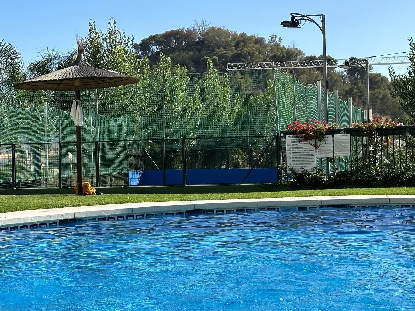 5 soveværelse Semi-Rækkehus til salg i Malaga by med swimmingpool - € 1.098.000 (Ref: 9216652)