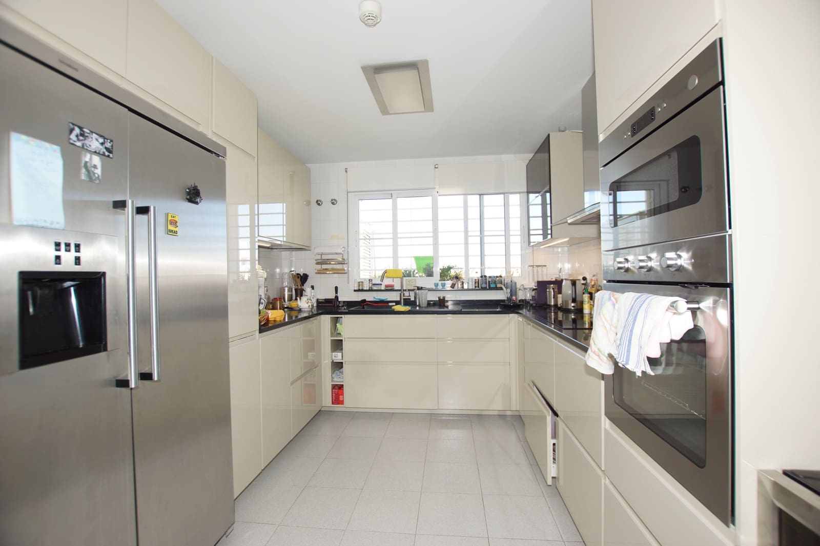 5 soveværelse Semi-Rækkehus til salg i Malaga by med swimmingpool - € 1.098.000 (Ref: 9216652)