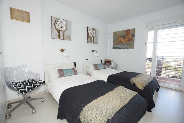 5 sypialnia Dom blizniak na sprzedaż w La Mania, Miasto Málaga z basenem - 1 098 000 € (Ref: 9216652)