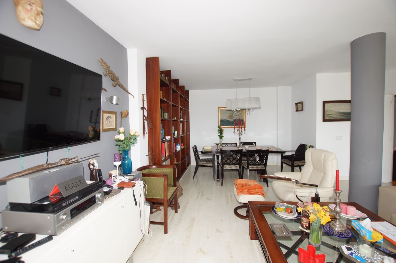 5 soveværelse Semi-Rækkehus til salg i Malaga by med swimmingpool - € 1.098.000 (Ref: 9216652)