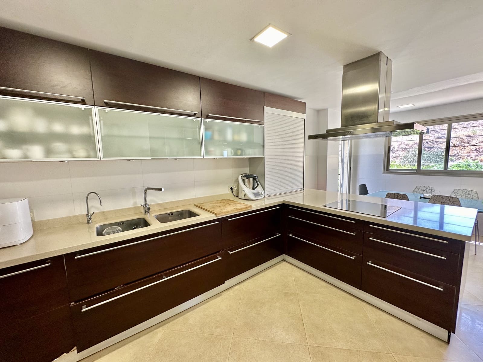 5 soveværelse Byhus til salg i Malaga by med swimmingpool garage - € 1.290.000 (Ref: 9216655)