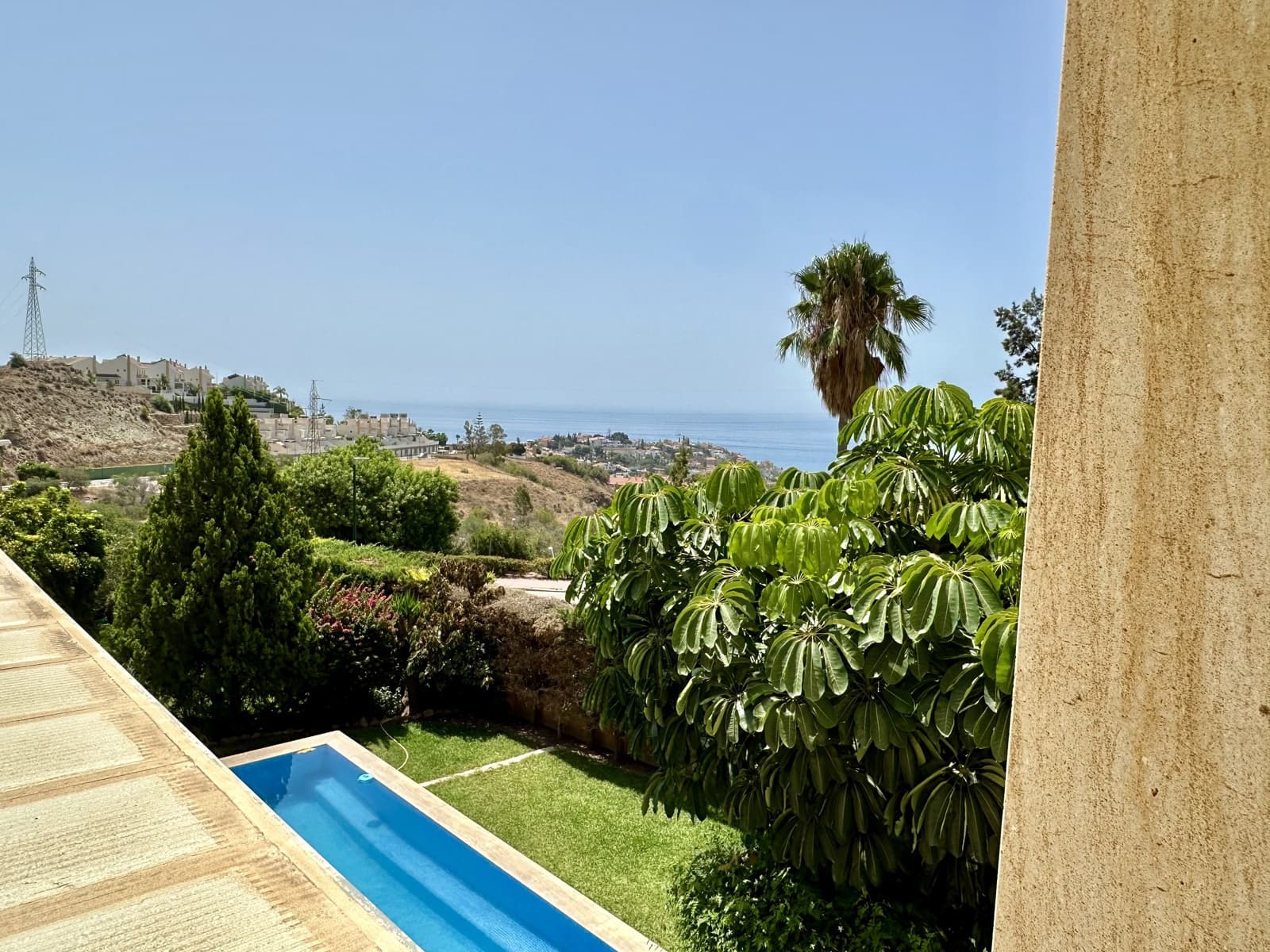 5 soveværelse Byhus til salg i Malaga by med swimmingpool garage - € 1.290.000 (Ref: 9216655)