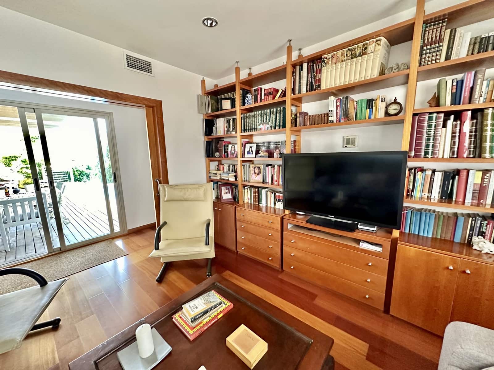 5 soveværelse Byhus til salg i Malaga by med swimmingpool garage - € 1.290.000 (Ref: 9216655)