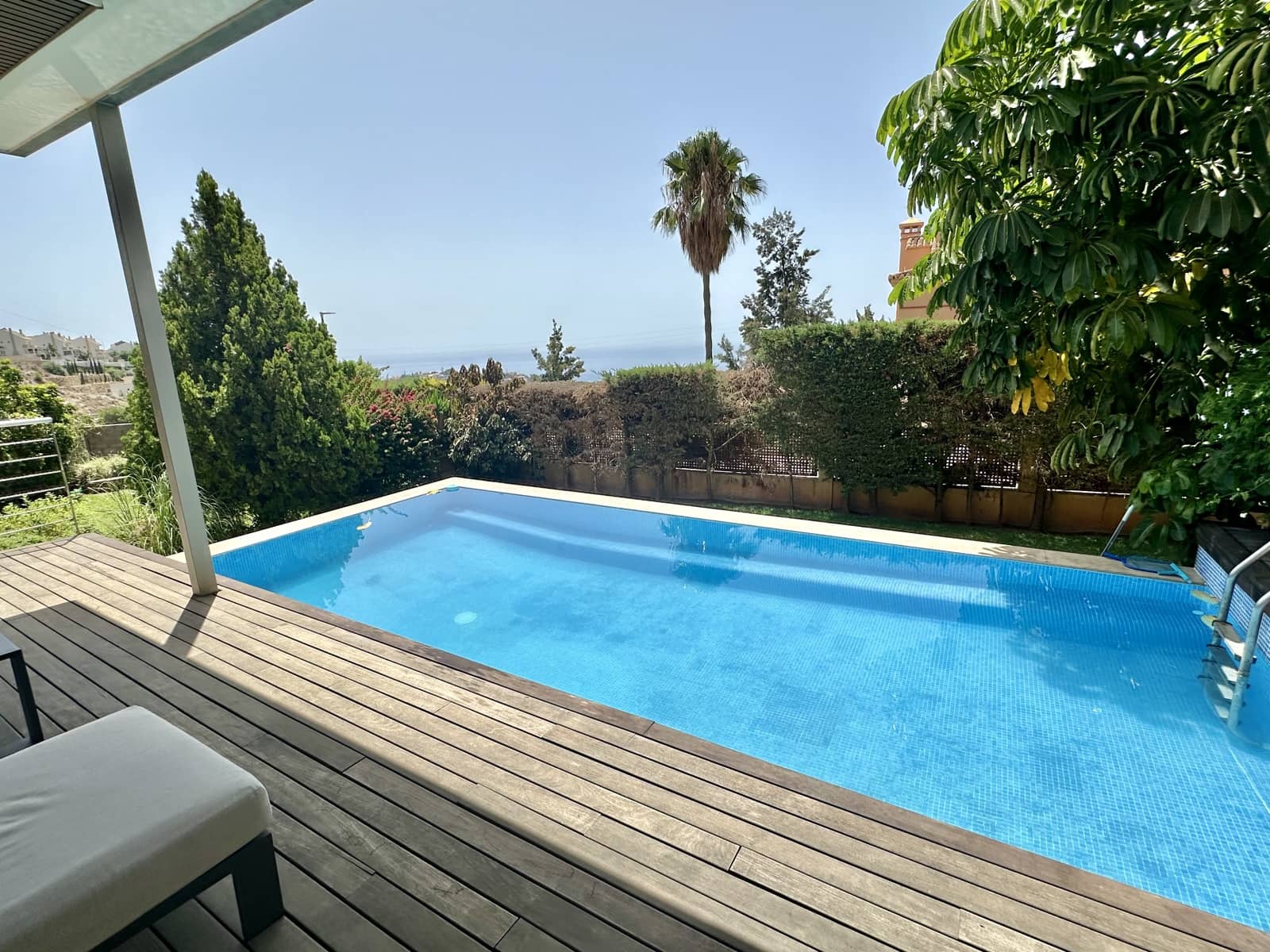 5 soveværelse Byhus til salg i Malaga by med swimmingpool garage - € 1.290.000 (Ref: 9216655)