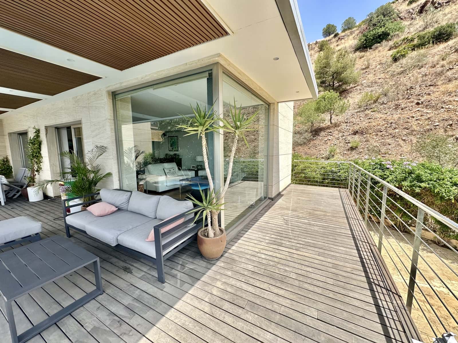 5 soveværelse Byhus til salg i Malaga by med swimmingpool garage - € 1.290.000 (Ref: 9216655)