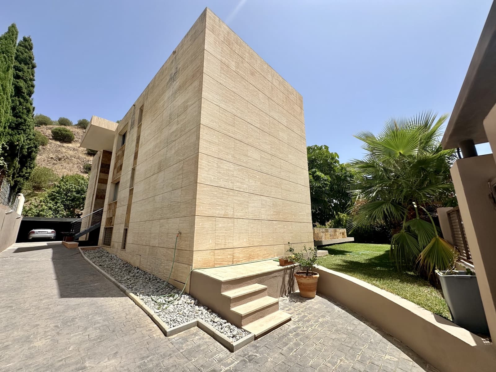 5 soveværelse Byhus til salg i Malaga by med swimmingpool garage - € 1.290.000 (Ref: 9216655)