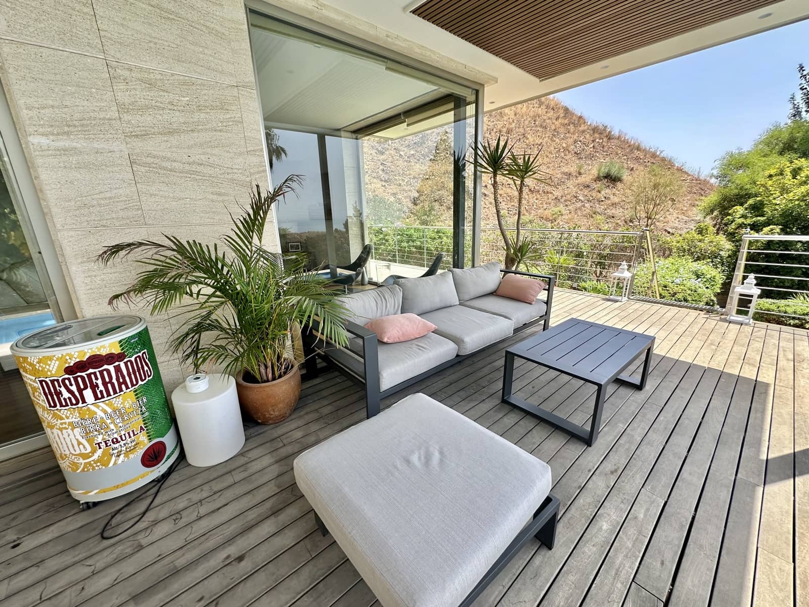 5 soveværelse Byhus til salg i Malaga by med swimmingpool garage - € 1.290.000 (Ref: 9216655)