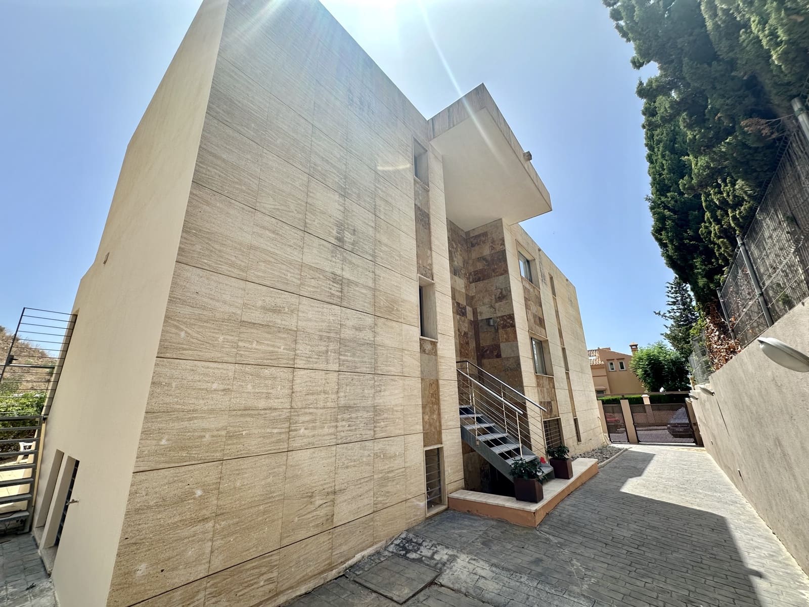 5 soveværelse Byhus til salg i Malaga by med swimmingpool garage - € 1.290.000 (Ref: 9216655)