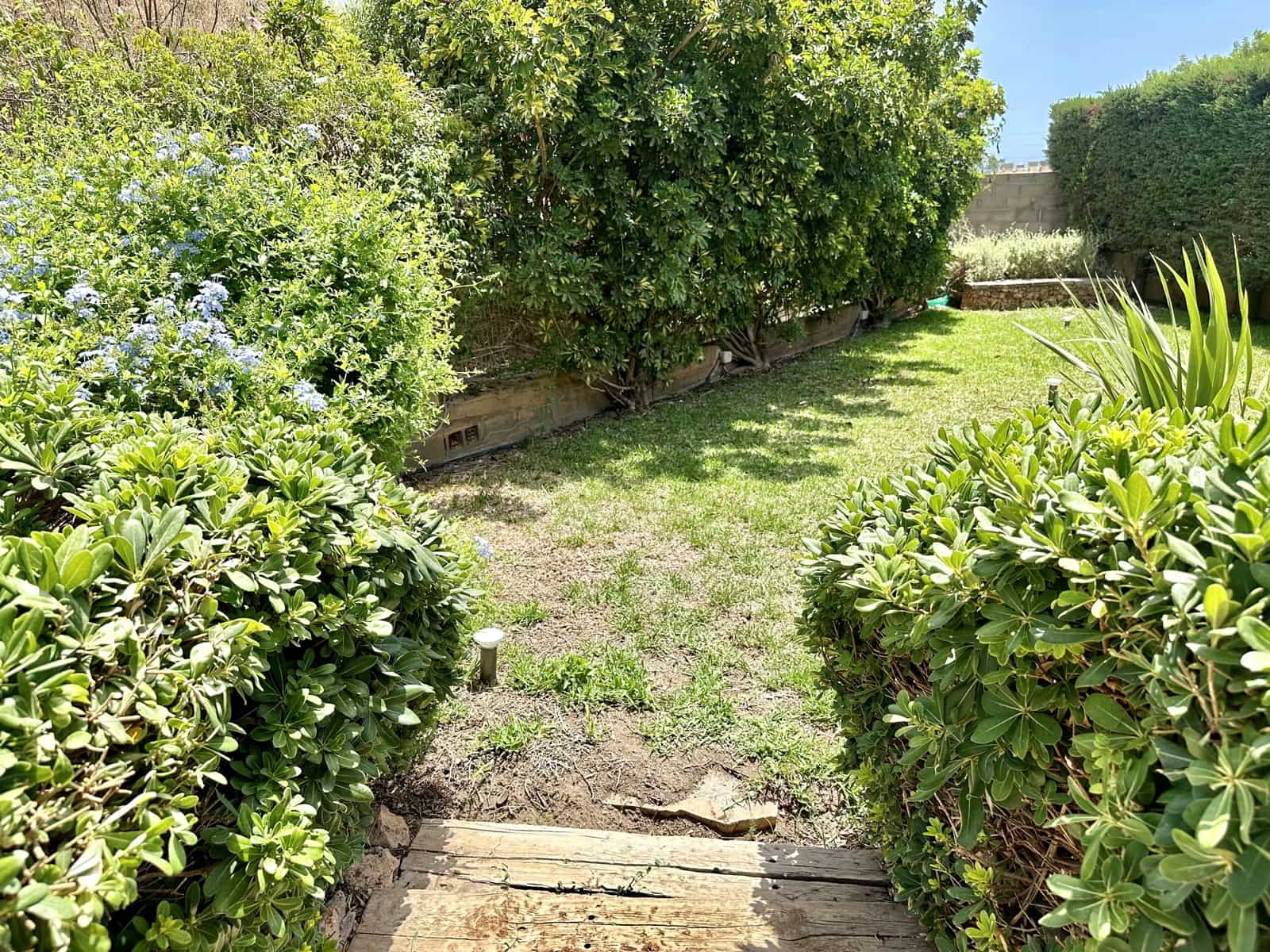 5 soveværelse Byhus til salg i Malaga by med swimmingpool garage - € 1.290.000 (Ref: 9216655)