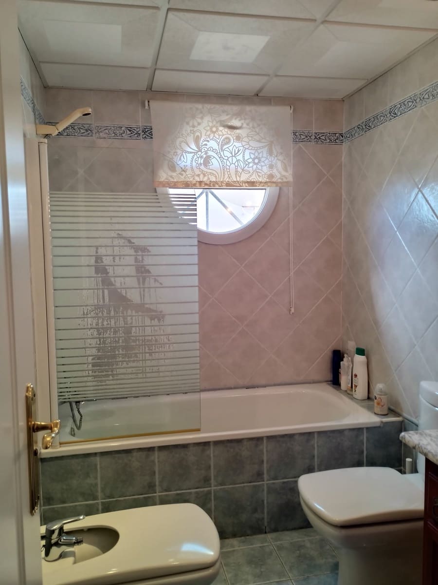 6 slaapkamer Halfvrijstaande villa te koop in Malaga stad met zwembad garage - € 1.200.000 (Ref: 9216657)