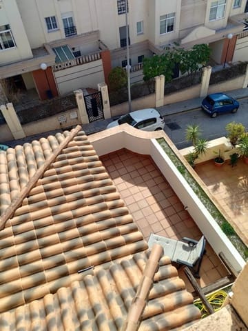 6 makuuhuone Paritalo myytävänä paikassa Hacienda Clavero, Málaga kaupunki mukana uima-altaan 
autotalli - 1 200 000 € (Ref: 9216657)