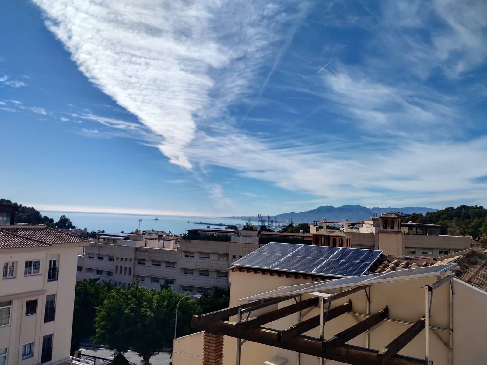 6 slaapkamer Halfvrijstaande villa te koop in Malaga stad met zwembad garage - € 1.200.000 (Ref: 9216657)