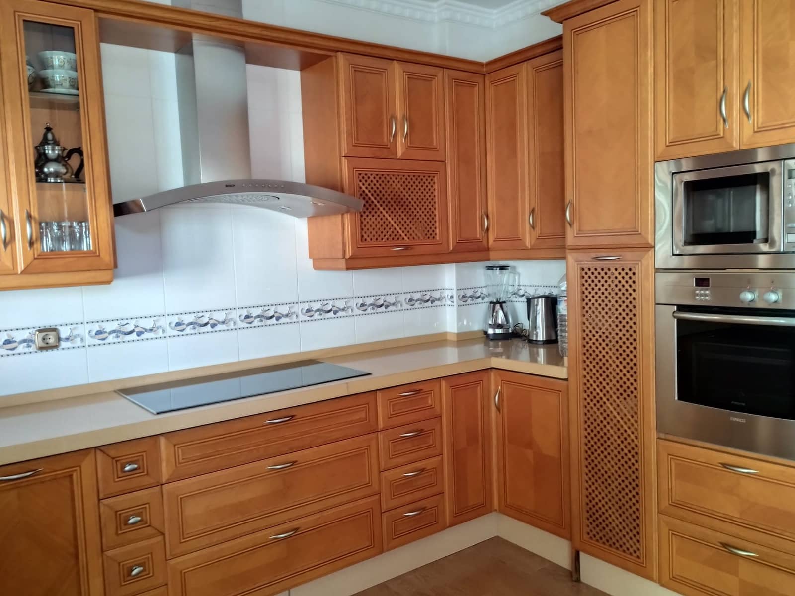 6 slaapkamer Halfvrijstaande villa te koop in Malaga stad met zwembad garage - € 1.200.000 (Ref: 9216657)