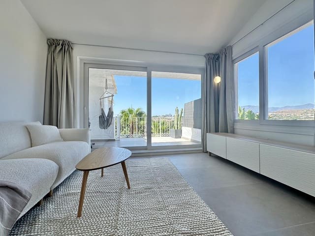 2 soveværelse Rækkehus til salg i Nueva Atalaya, Estepona med swimmingpool garage - € 379.900 (Ref: 9158691)