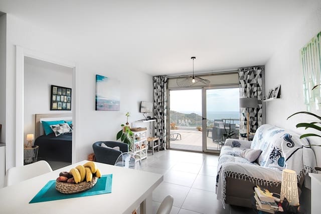 2 bedroom Apartment for sale in Roses - € 350,000 (Ref: 10012579)