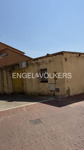 1 bedroom Townhouse for sale in Pedret i Marzà with garage - € 105,000 (Ref: 10014279)