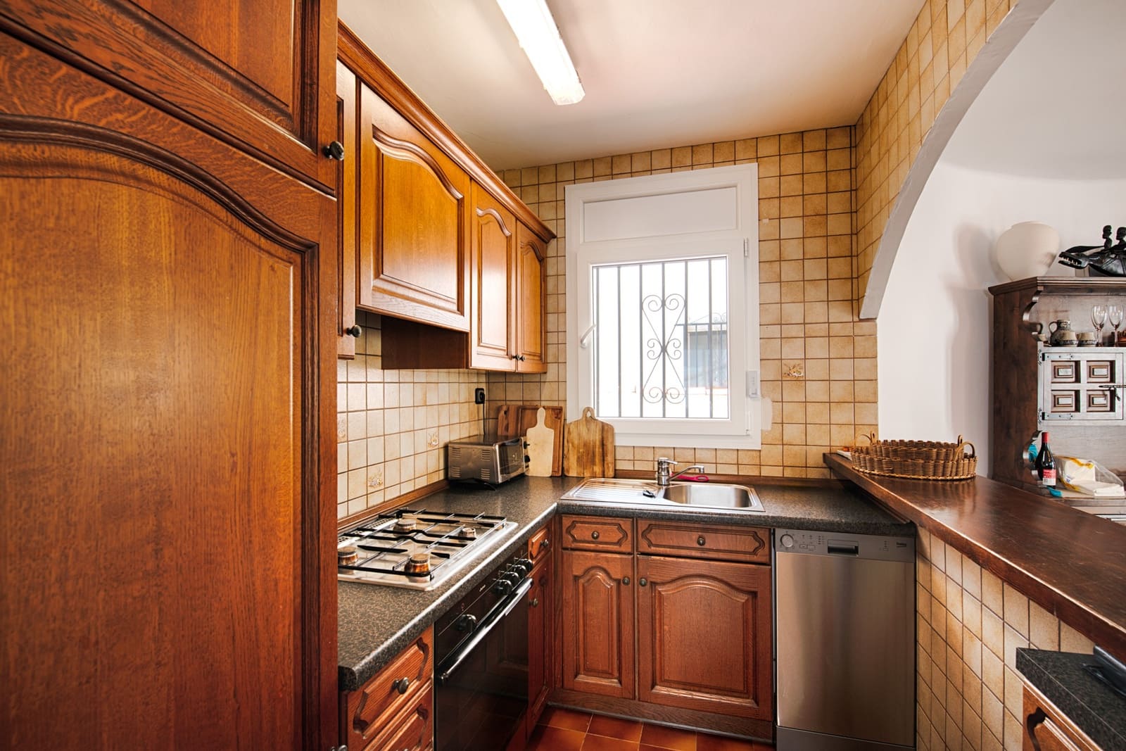 3 bedroom Villa for sale in Empuriabrava with garage - € 880,000 (Ref: 10019376)
