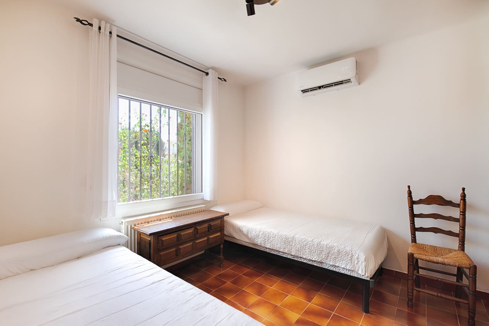 3 bedroom Villa for sale in Empuriabrava with garage - € 880,000 (Ref: 10019376)