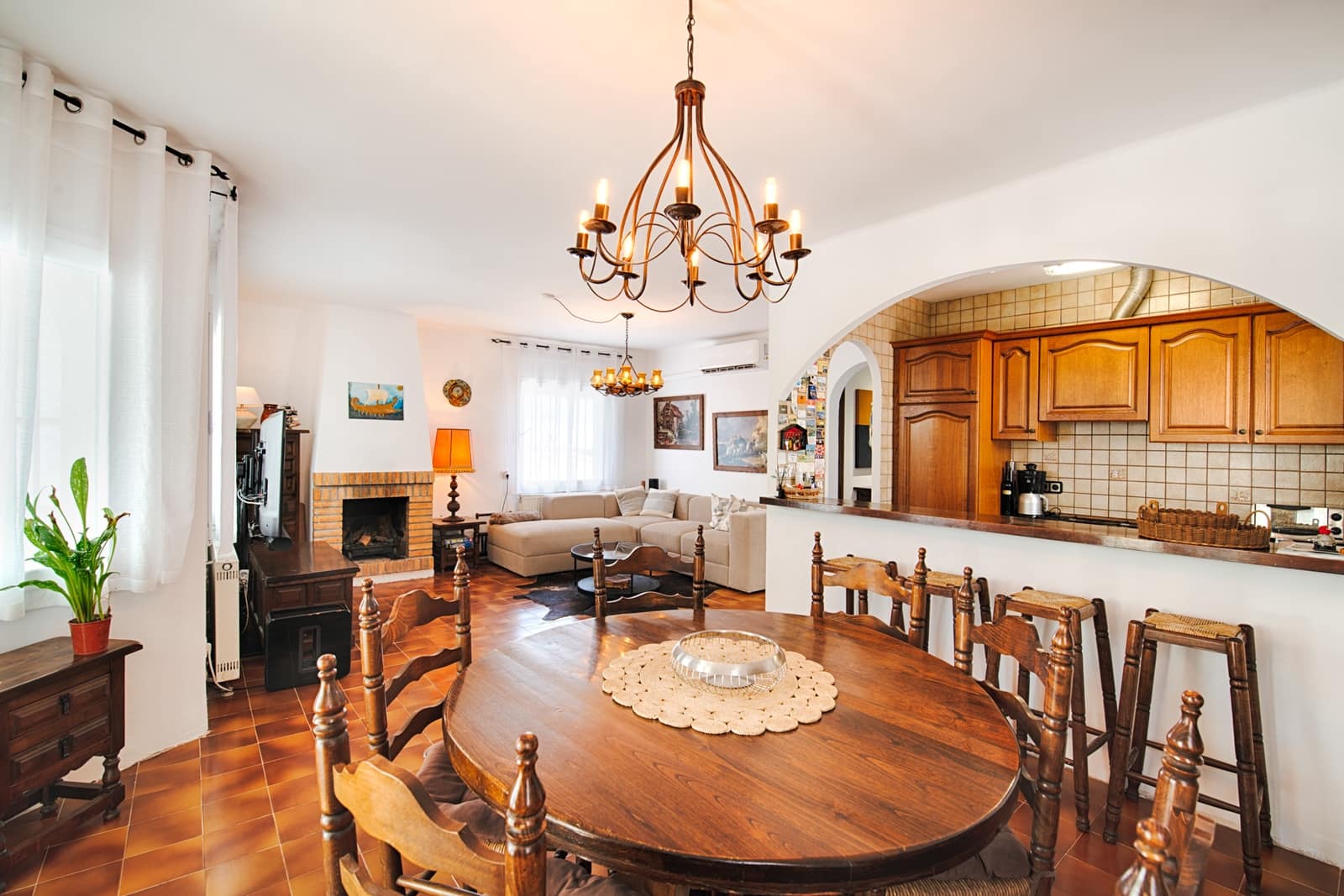 3 bedroom Villa for sale in Empuriabrava with garage - € 880,000 (Ref: 10019376)